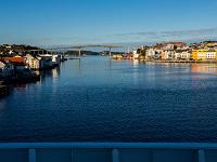 Die Sørsundbrücke verbindet Insel Innlandet mit Gomalandet - Kristiansund